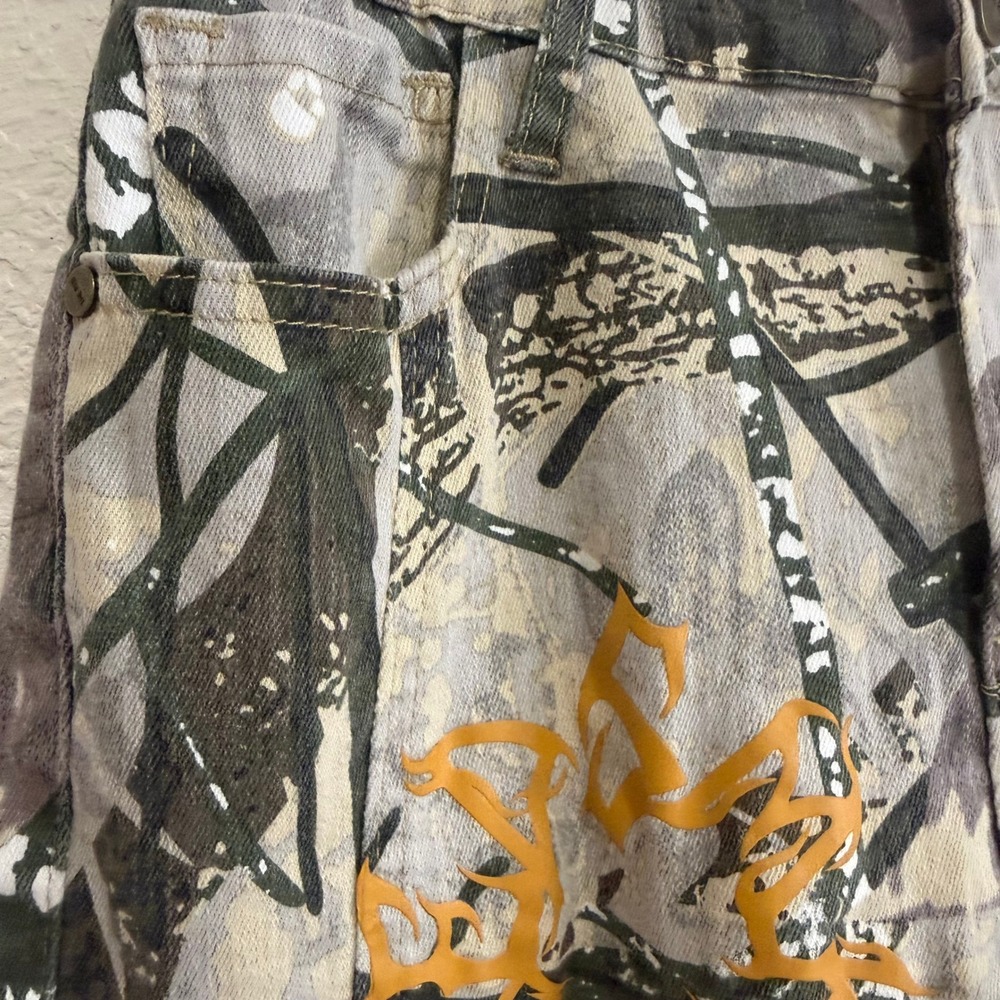 Smoke Rise Red Camo Cargo Pants Women's Size M Flare Leg Graphic Print Like New! - Picture 8 of 16